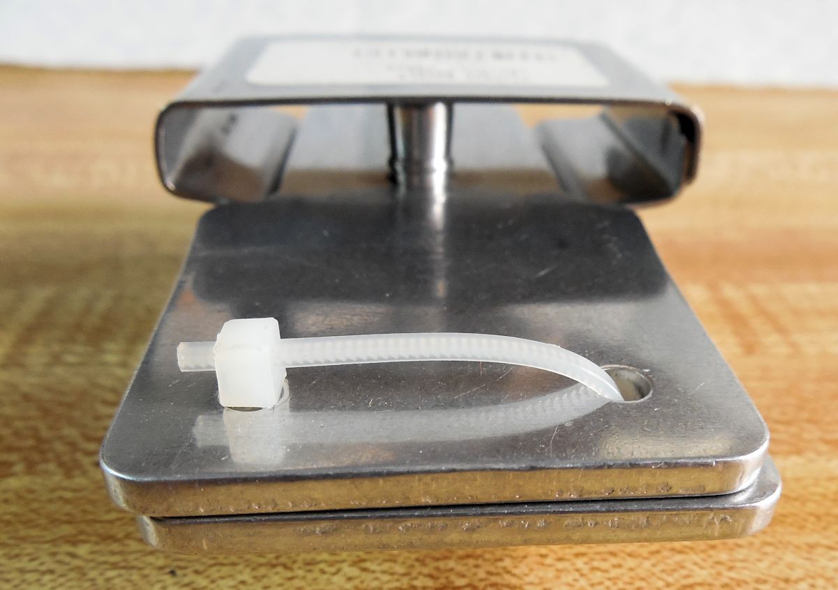 Pair of Blevins BUCKLES for Western Saddle Stirrup 2" Leather w/ vertical posts