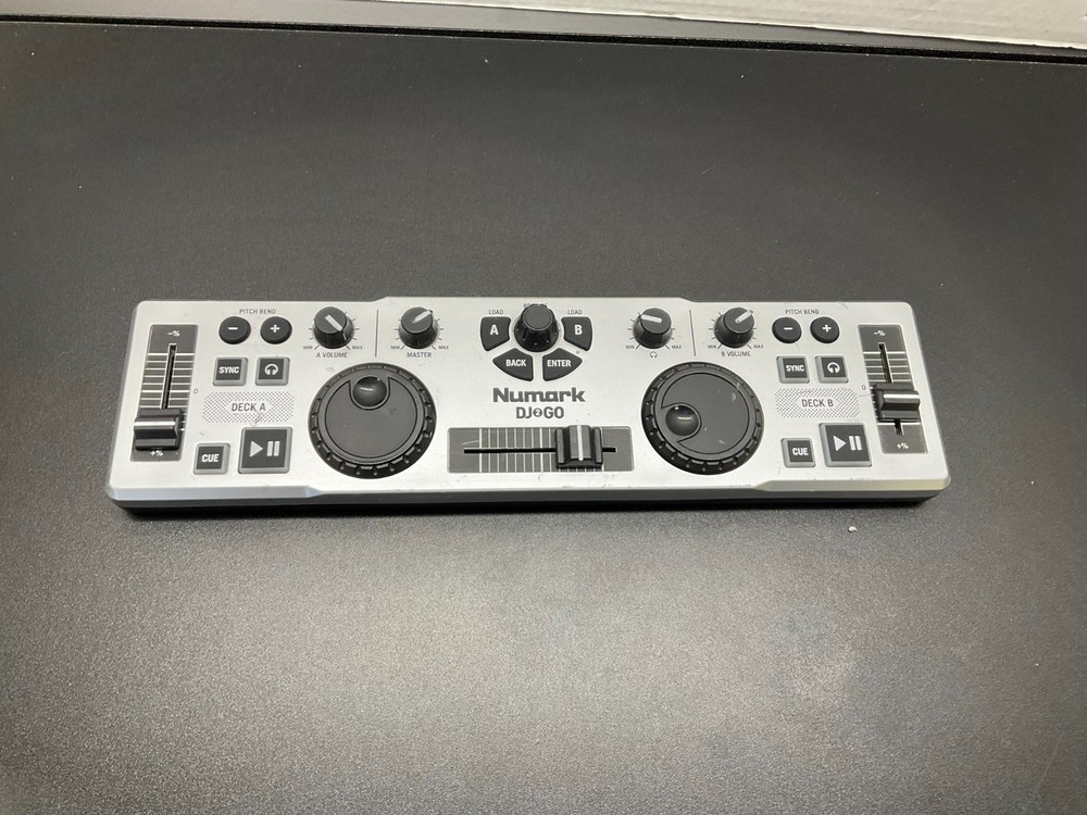Numark DJ2Go Dj 2 Go Portable USB Controller UNTESTED