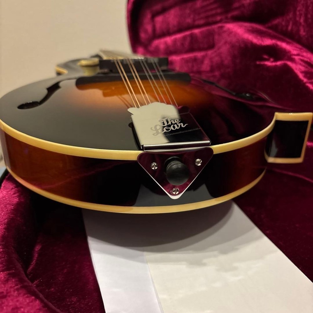 LOAR LM-520-VS flat mandolin