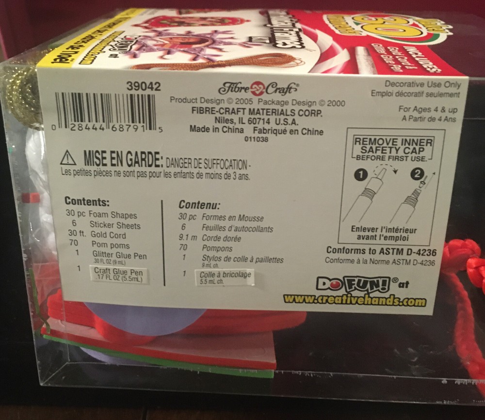 Creative Hands Foam Holiday Frames Kit Makes 30 Ornaments