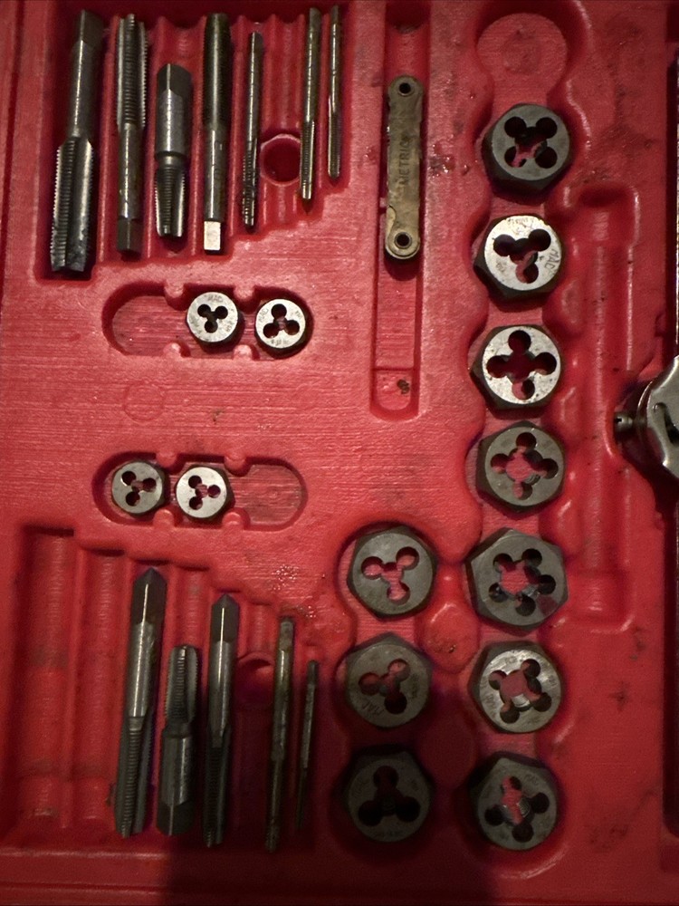 Mac Tools Tap and Die Tool Set with Case - PARTS ARE MISSING
