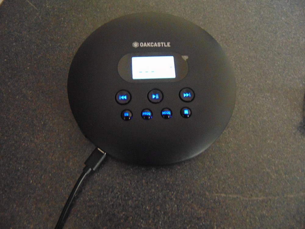 OAKCASTLE Majority CD100 Portable Bluetooth CD Player W/ Accs. BOXED - VGC
