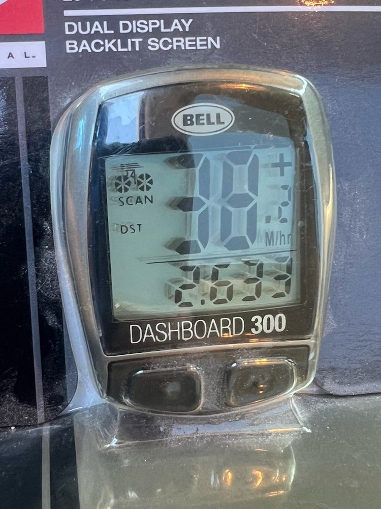 NEW - 20 FUNCTION Cycle Computer - Bell Dashboard 300 - Wireless Backlit Screen