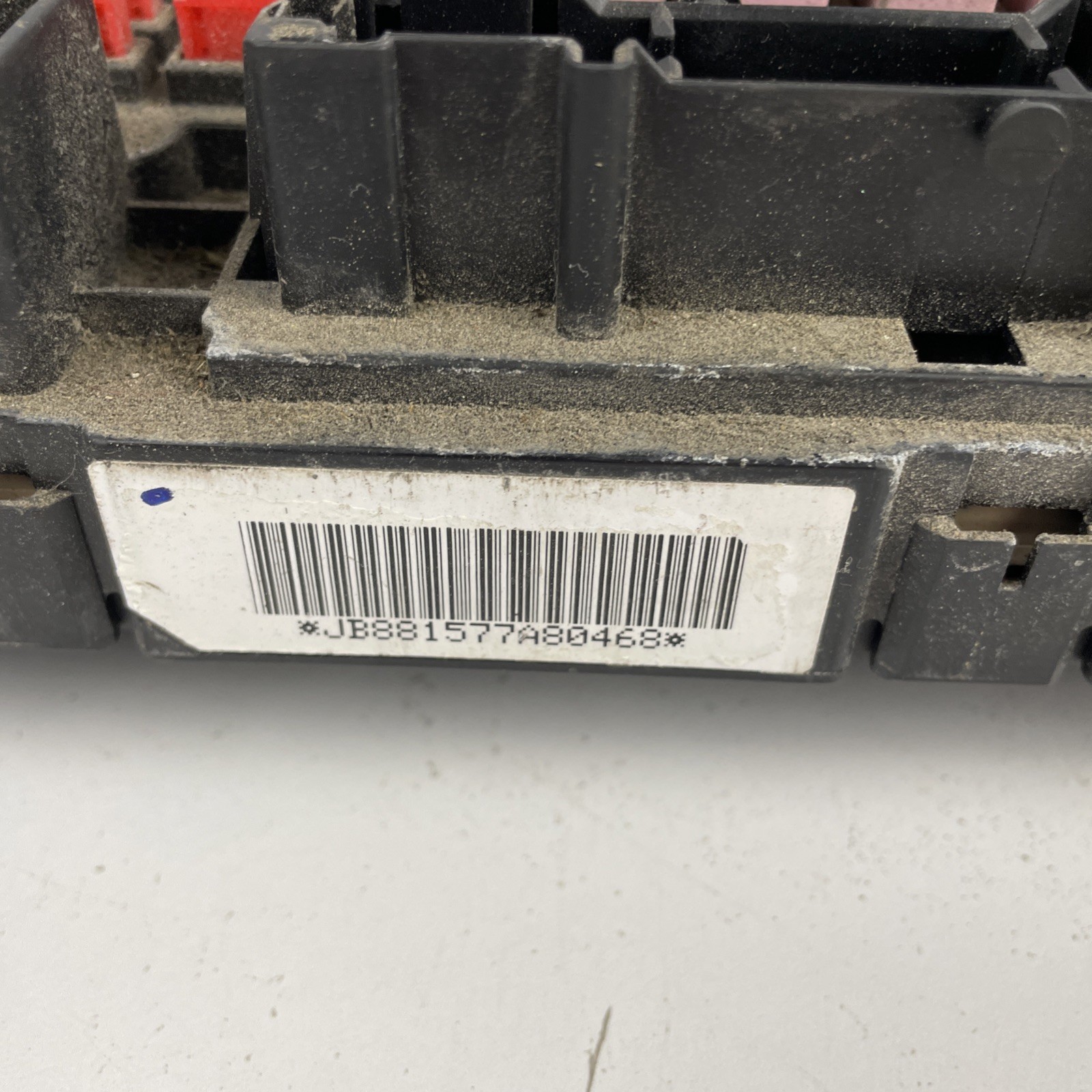 2008 Hummer H3 GM OEM 3.7L Fuse Box-Fuse Relay Box & lid 15906627 USED OEM