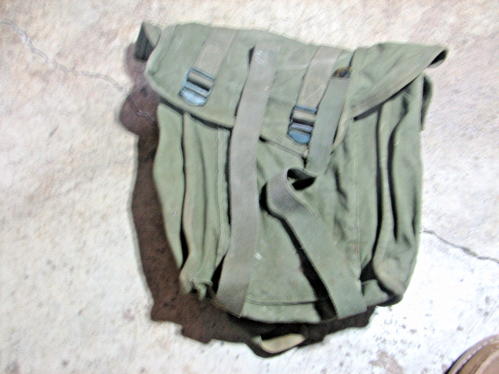 Vtg ORIGINAL World  11 WAR Two US ARMY Small size Backpack