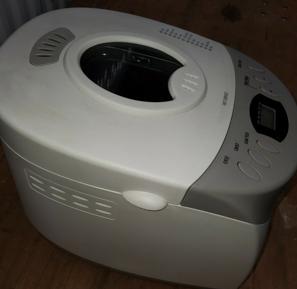 Hamilton Beach 29881 Type BM07 Digital Bread Machine, Bread Maker White - 2lbs