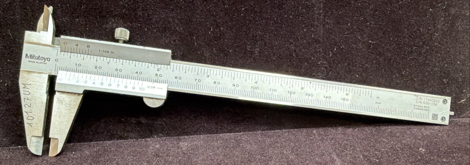 Mitutoyo 530-104 Vernier Caliper 6" 150mm