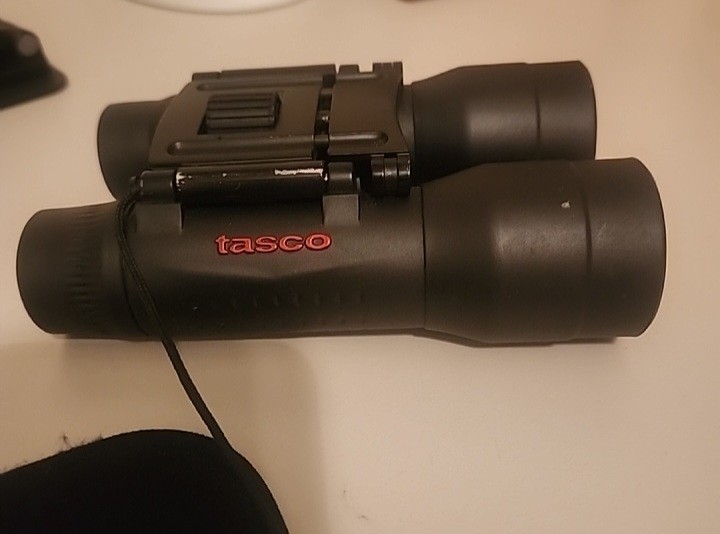 TASCO ES16X32 Essentials Binocular