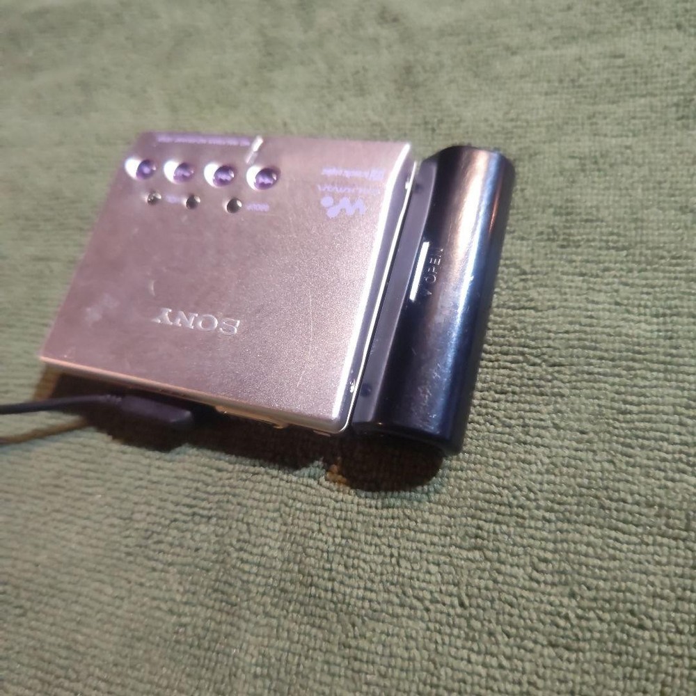 Sony MZ-E810SP MD WALKMAN MiniDisc player