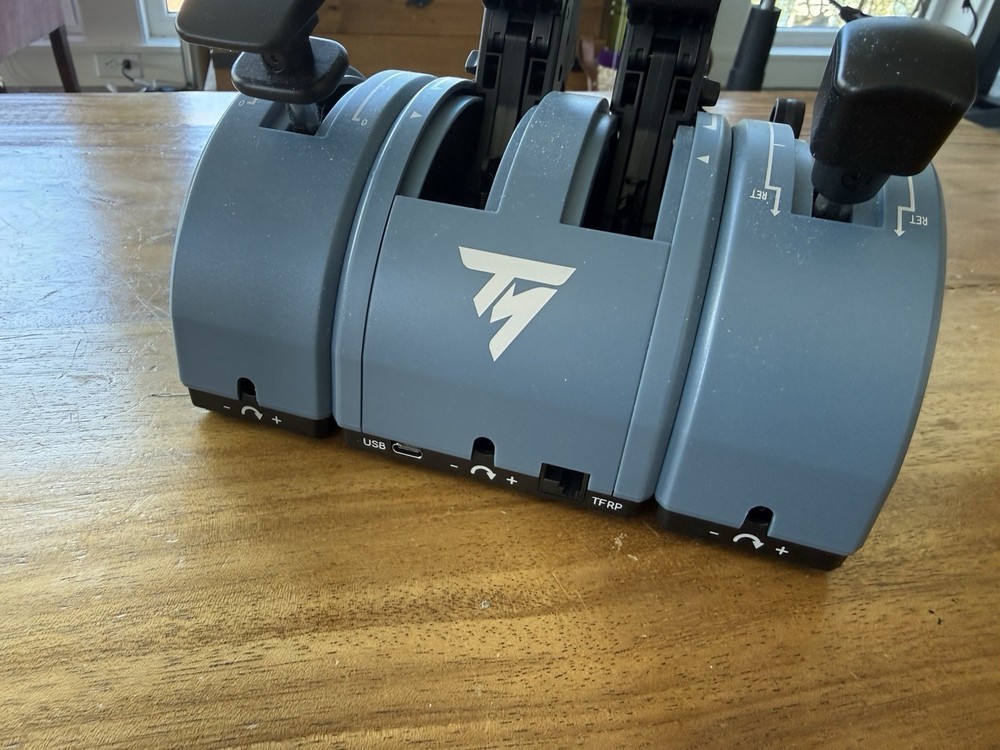 Thrustmaster TCA Captain Pack X Airbus Edition Joystick & Throttle Quadrant