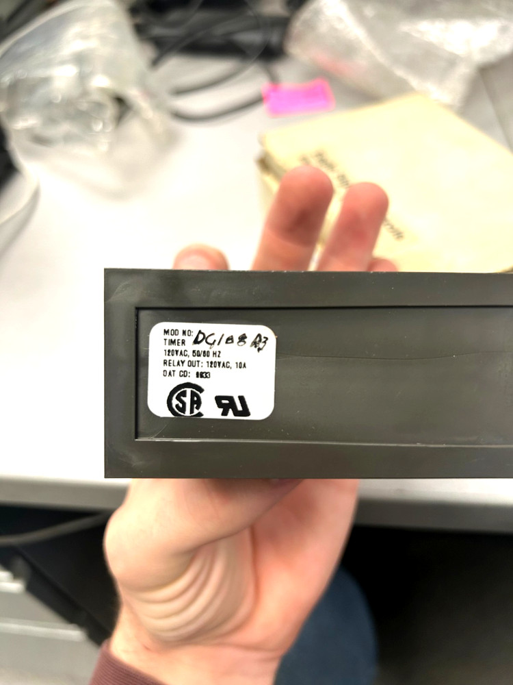 DG100 Miniflex Series Solid- State Timer Eagle Signal