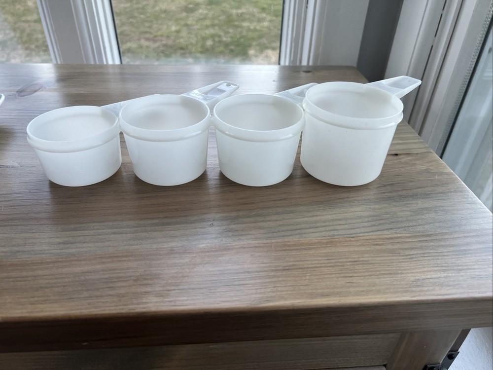 Plastic Measuring Cup Retro Tupperware Set of 4 Sheer White Nesting EUC