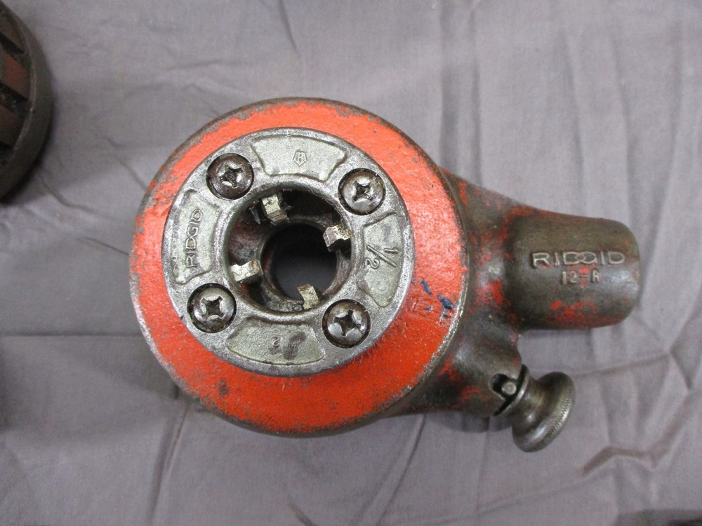 Ridgid 2" to 1/2" 12-R Pipe Threading Tool Threader 5 Die Set Handle & Cutter