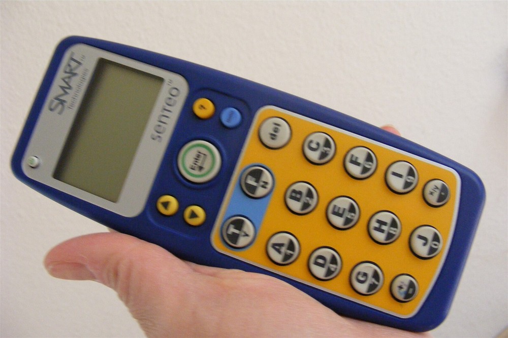 Smart Tech Senteo Interactive Response System- Receiver and 32 Student Clickers