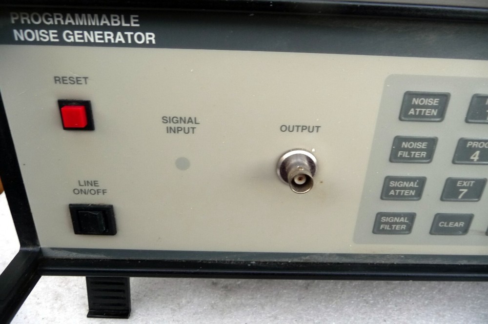 Noisecom UFX7108 programable noise generator