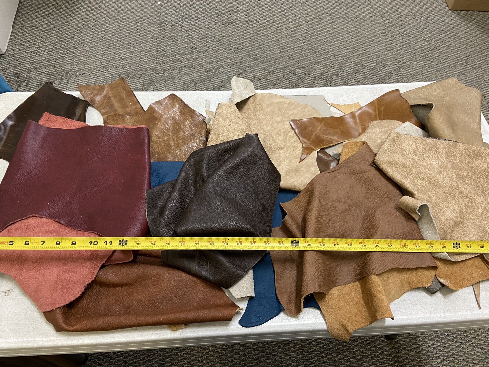 1 Pound Upholstery Leather Remnants/scrap Mixed Colors for Purses, Bags, Jewelry