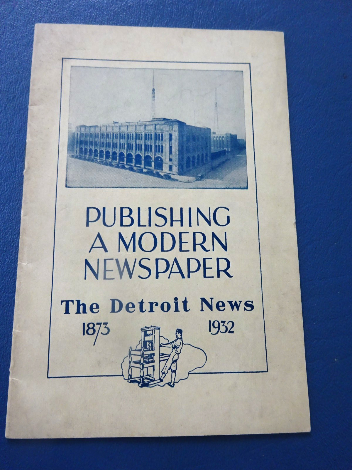 1932 Detroit News Tour Booklet, Publishing a Modern Newspaper