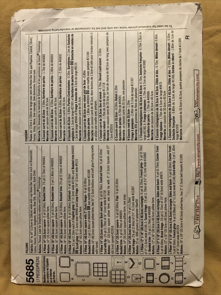 Pillows Simplicity Pattern 5685 UNCUT in English & Spanish