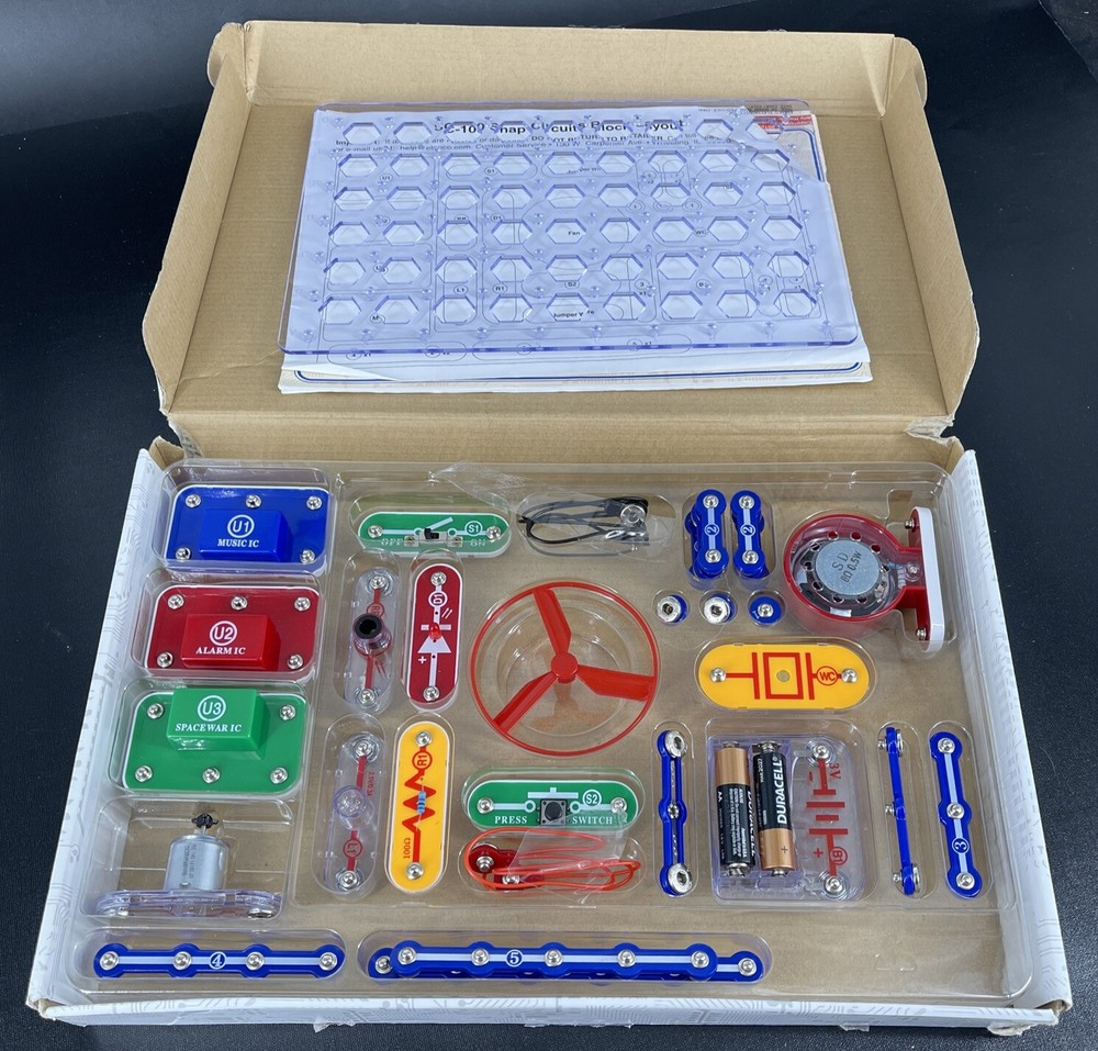 Snap Circuits Jr. Electronics DISCOVERY KIT Build Over 100 Projects SEE