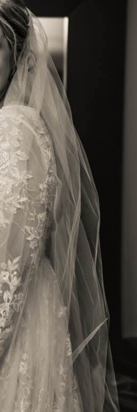 Raw edge cathedral veil 108in long, Worn One Bride. #wedding