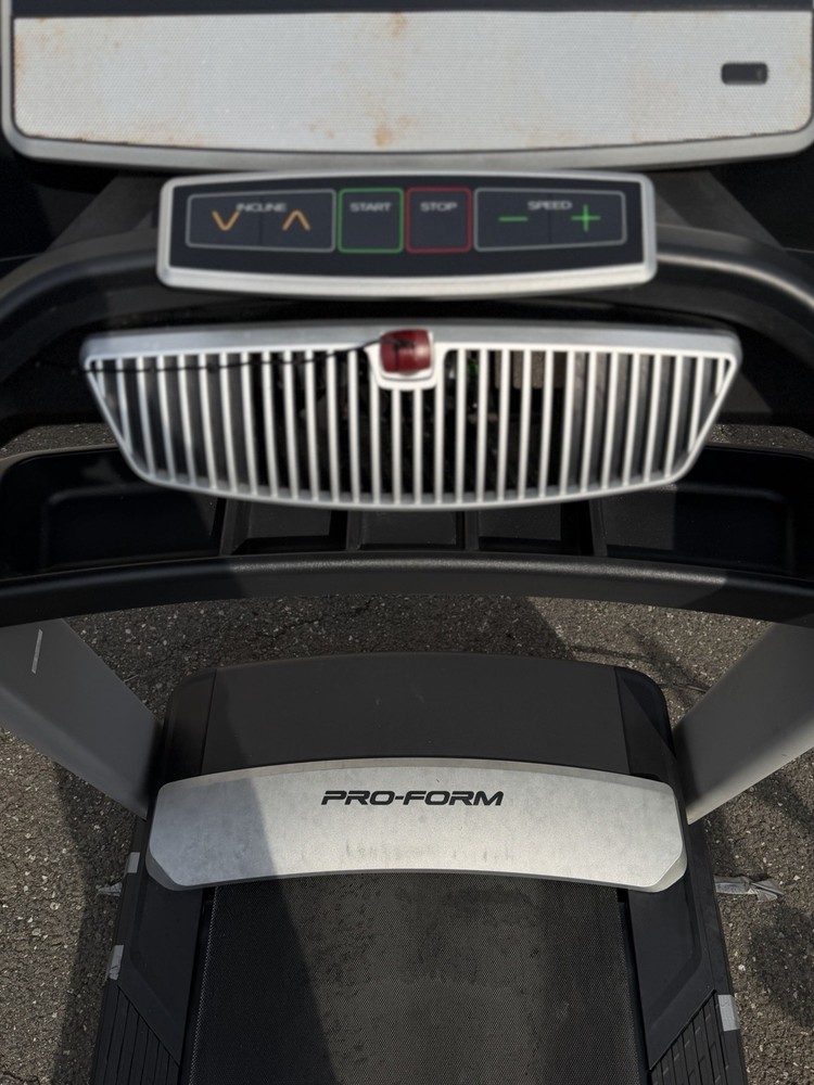 ProForm Pro 2000 Electric Treadmill Touchscreen Bluetooth iFit 50 Programs