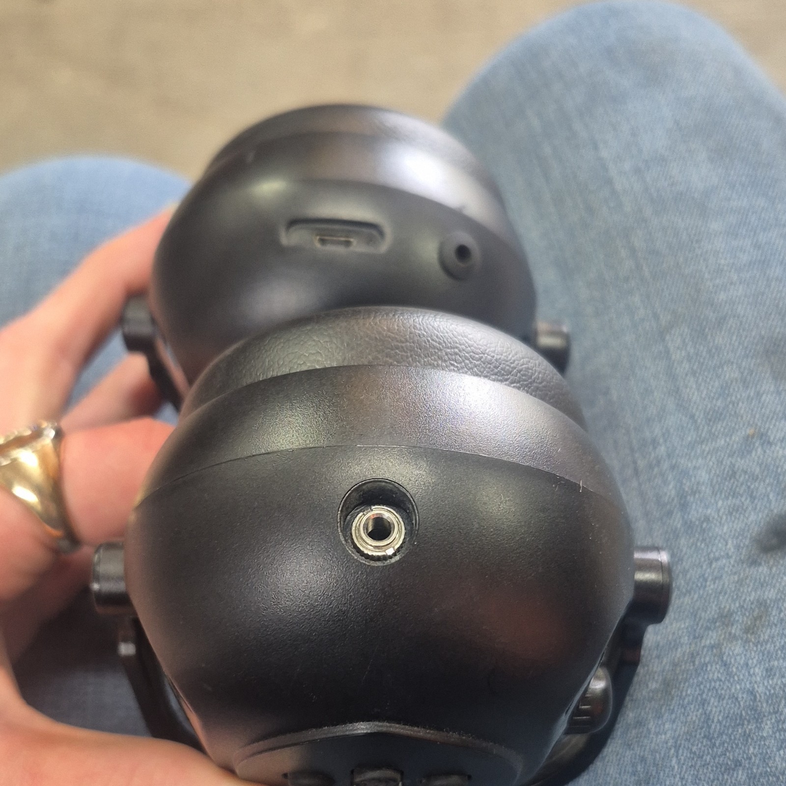 Bluetooth Black Electronic Hearing Protection Ear Muffs for hard hat