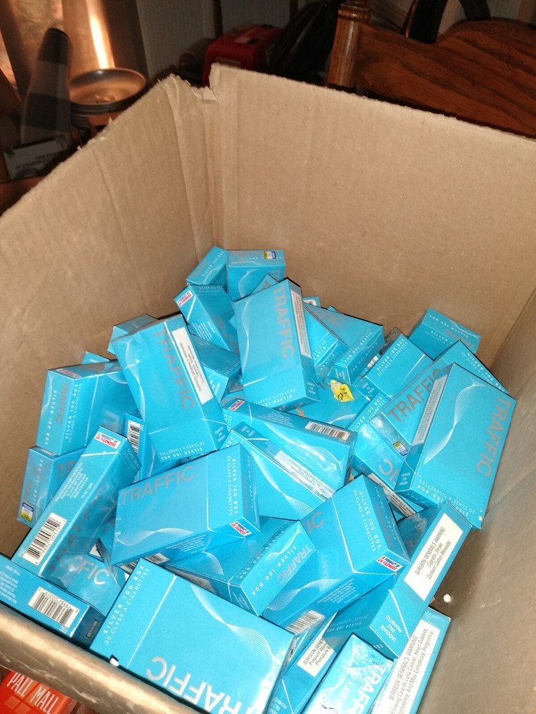 65 EMPTY Traffic Cigarette Boxes - FLIP TOP - EMPTY for crafts-Free Shipping