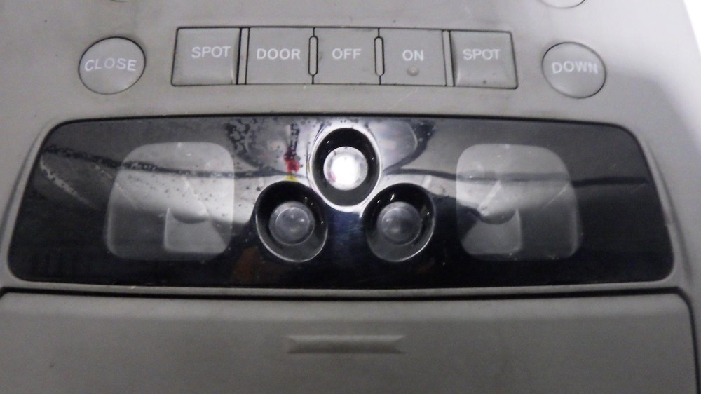 07 LEXUS GS350 Front Console roof