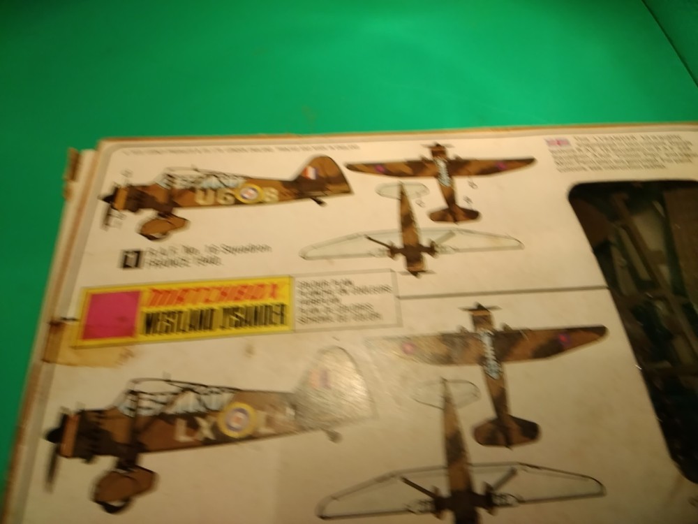 A Mixed Lot Of Collectables