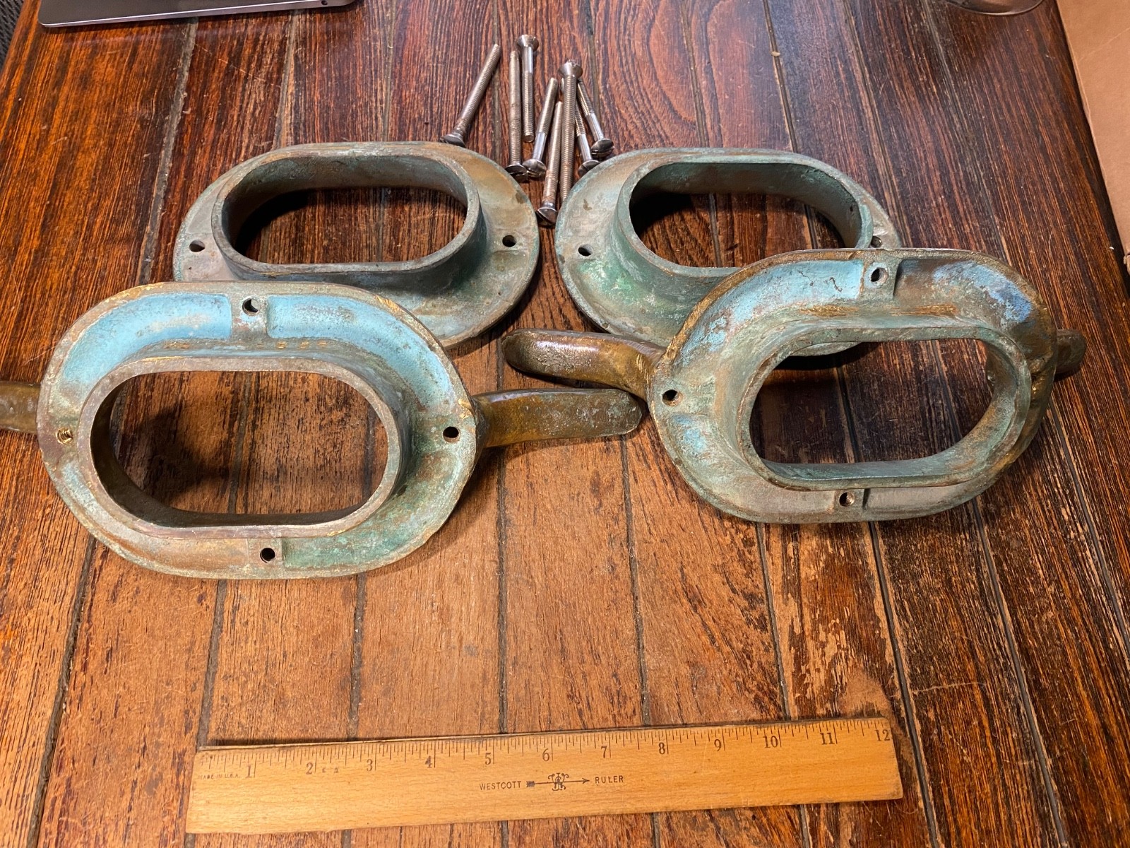 PAIR OF LARGE VINTAGE CAST BRONZE COMBINATION CLEAT/HAWSE HOLES 13" NICE PATINA!