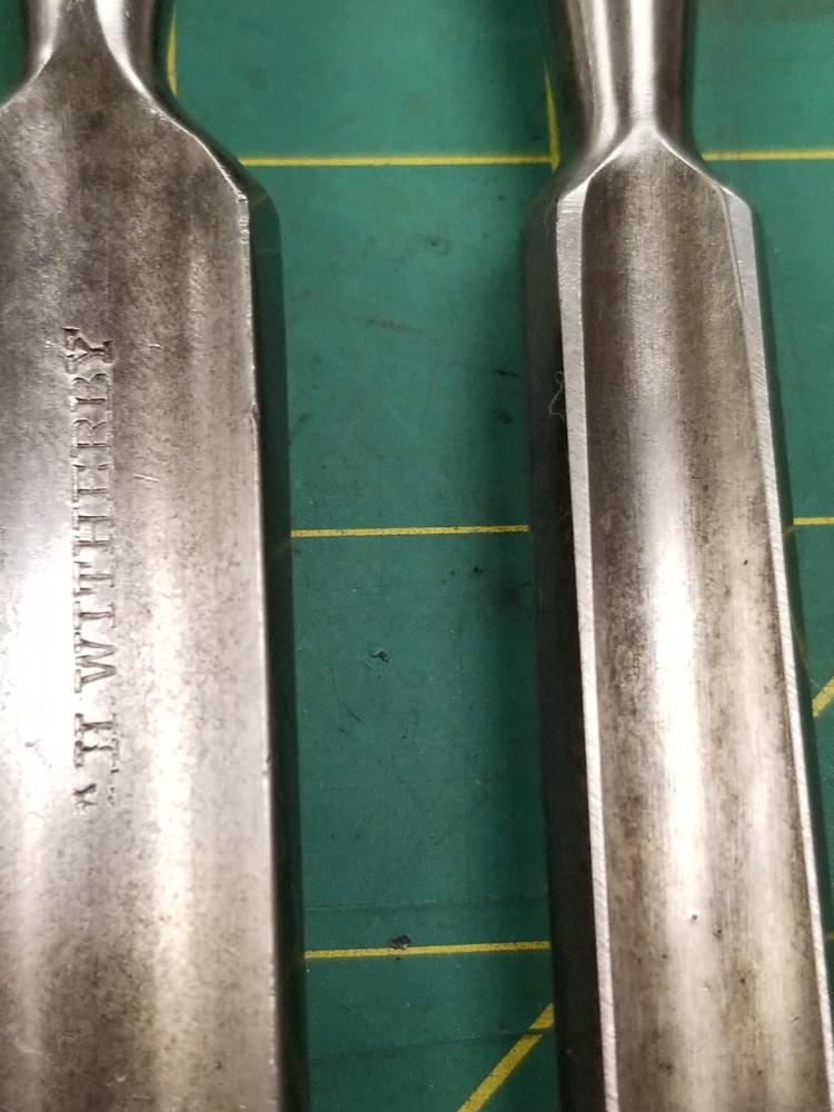 Vintage 4 PC Assorted Carpenter Socket Wood Gouge Chisel Lot tool