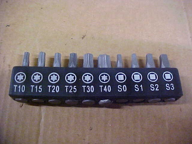 UNBRANDED DRIVE BIT SET = STAR (TORX) HEAD & SQUARE HEAD (LIGHTLY USED)