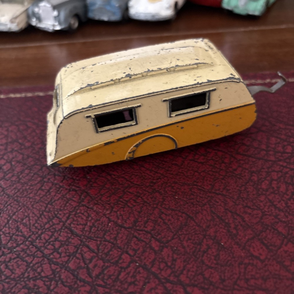 Dinky CARAVAN ( yellow/cream)