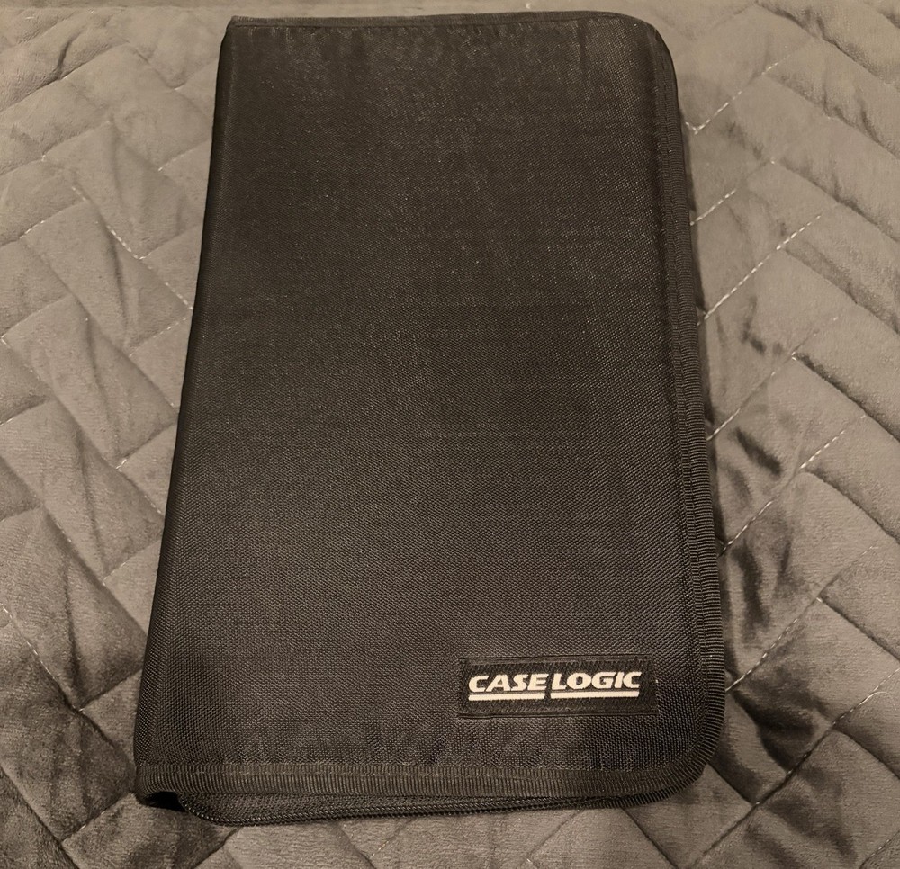 CASE LOGIC CD/DVD - Black Nylon 24 CD or DVD Storage Binder Case
