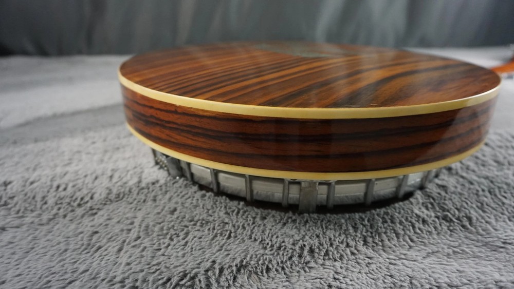 Pirles 5-String Closed Back Banjo w/ Hard Case