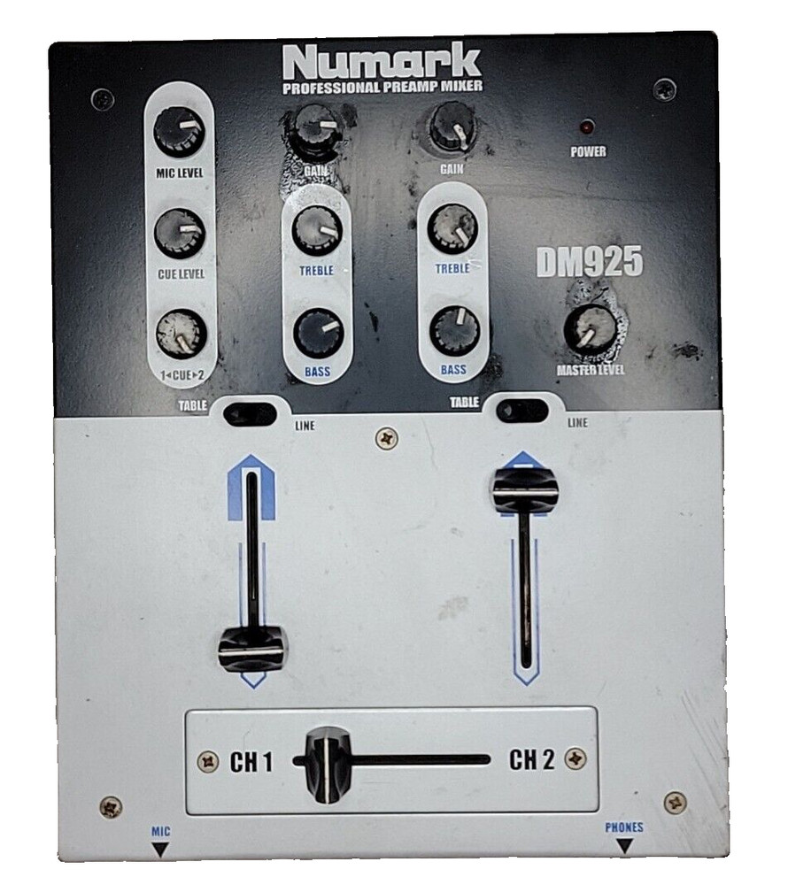 Numark DM925 Professional Preamp Mixer.
