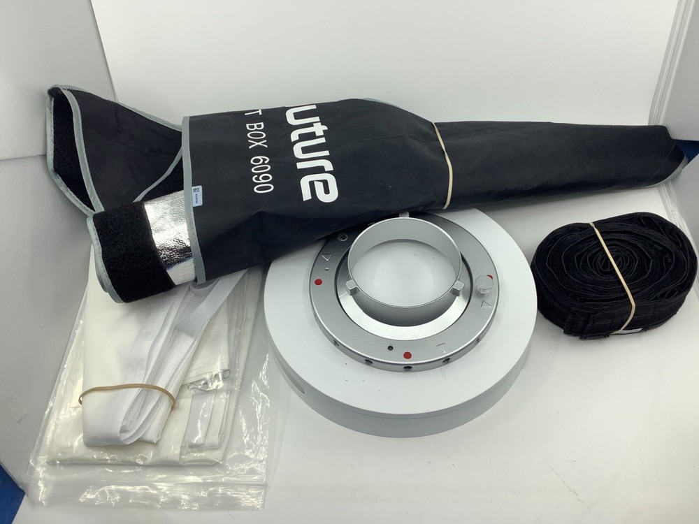 Aputure Rectangular Light Box 6090 (24 x 36) - Meh Condition; Support rods