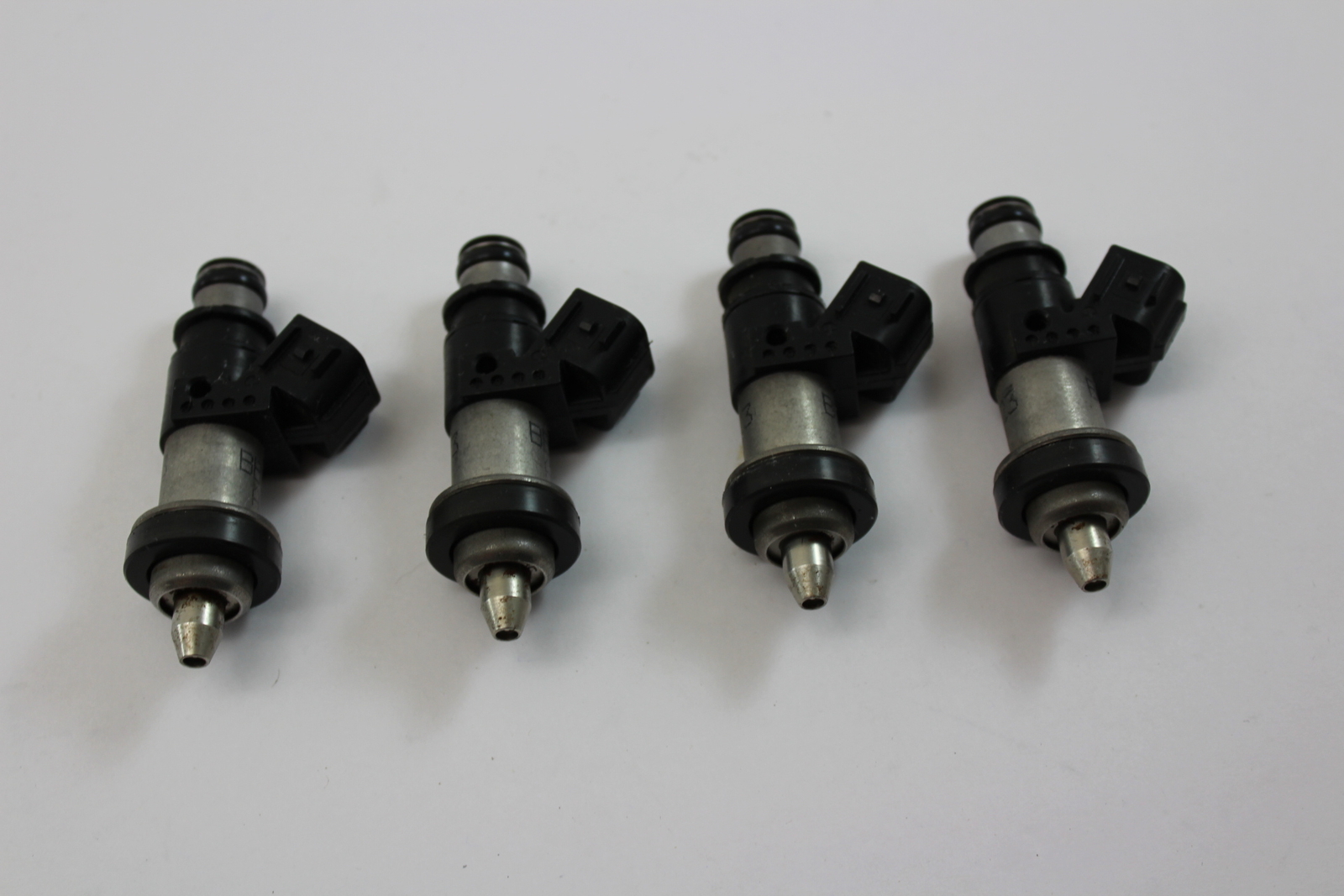01-03 GSXR 600/750 & 01-02 GSXR 1000 THROTTLE BODY FUEL INJECTORS - *OEM*