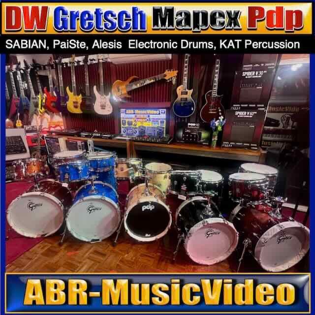 AKAI Professional MPC Key 61 Standalone Sampler and Sequencer