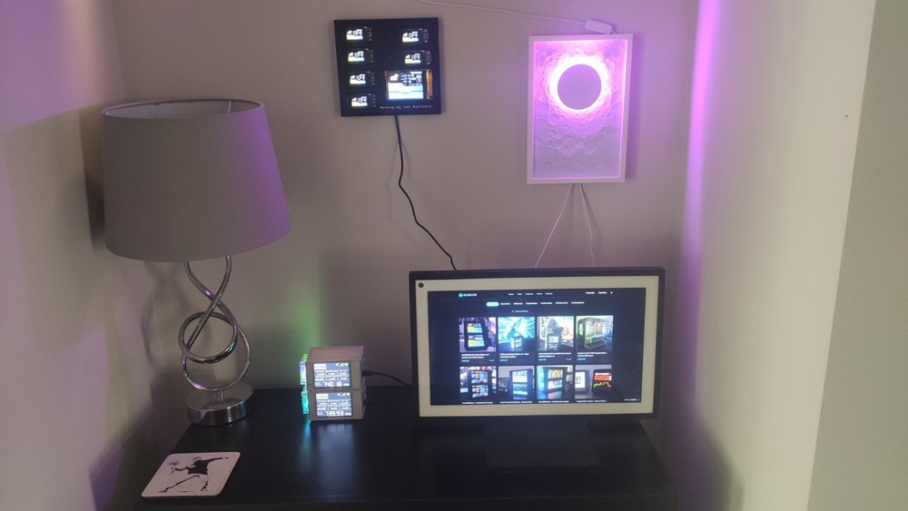 Nerd Miner Crypto Mining Rig - 7 x 350 kh/s - Wall Mountable - Mining Rig - BTC