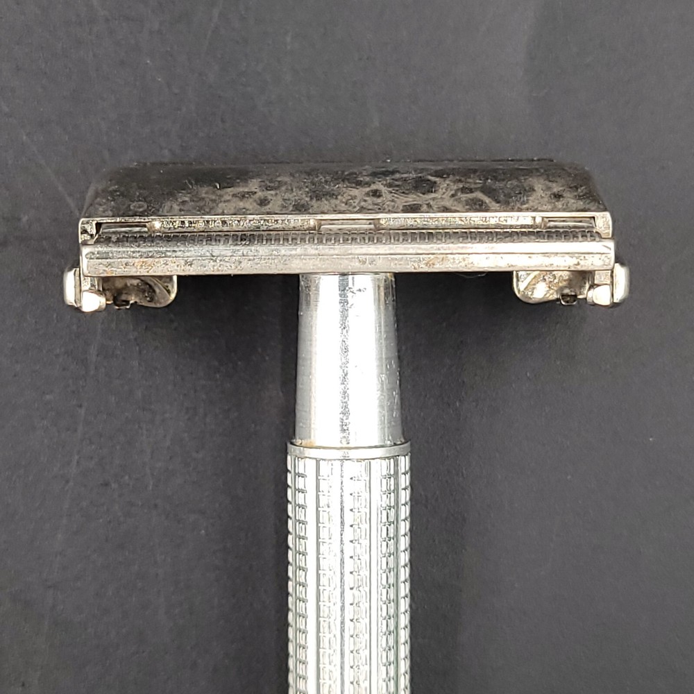 1956 Gillette Super Speed Blue Tip Flare DE TTO Safety Razor Date Code B3
