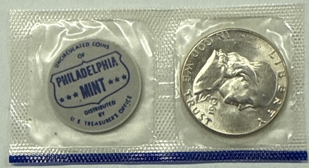 1961 P Uncirculated Franklin Half Dollar In Mint Cello + Mint Token - 90% Silver