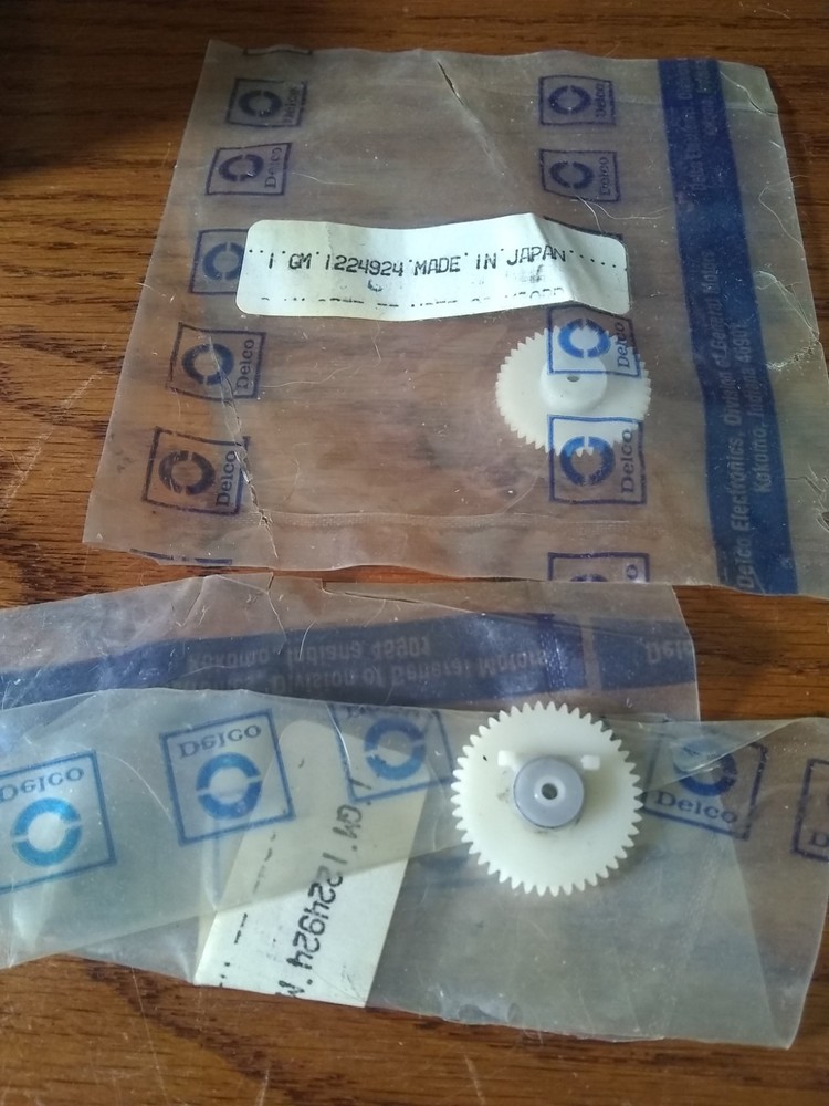 GM DELCO Car Cassette Gear Delco # 1224924