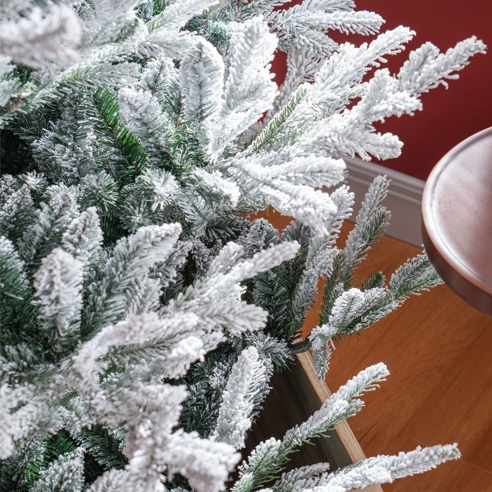 6ft Artificial Flocked Christmas Tree, Hinged Branches, 795 Tips, Metal Stand