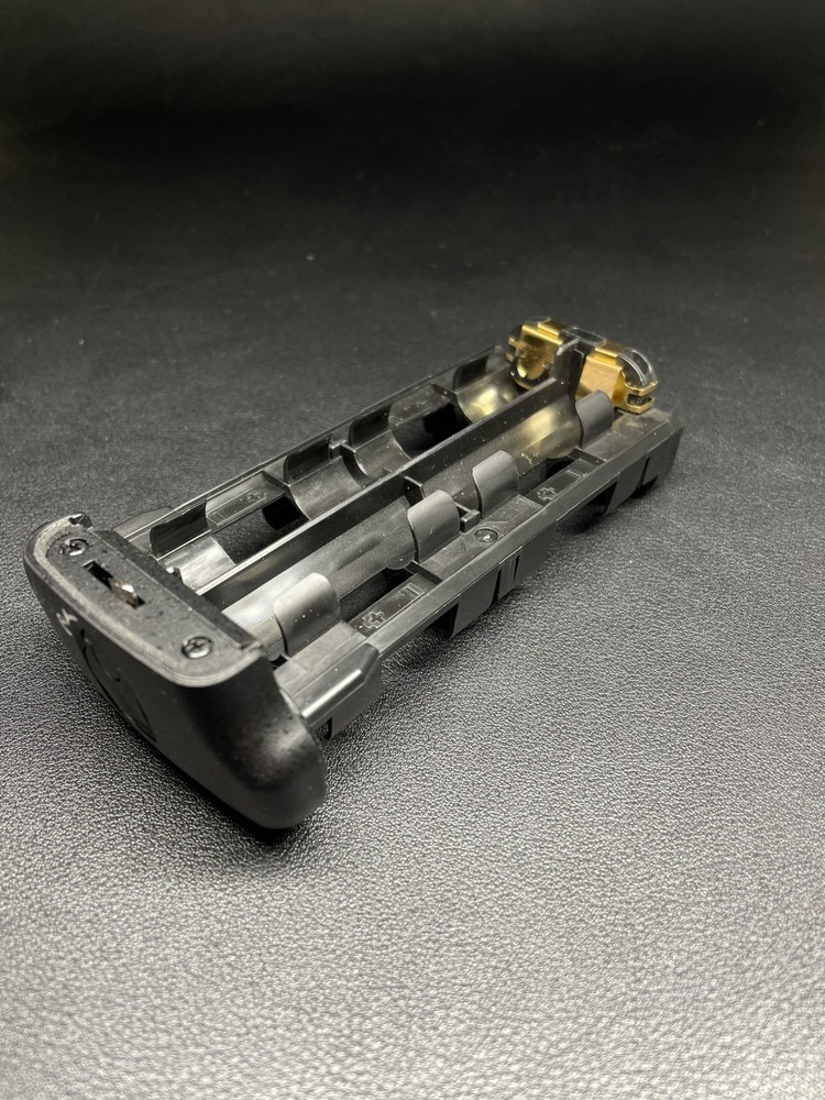 Nikon MS-D10 AA Battery Holder