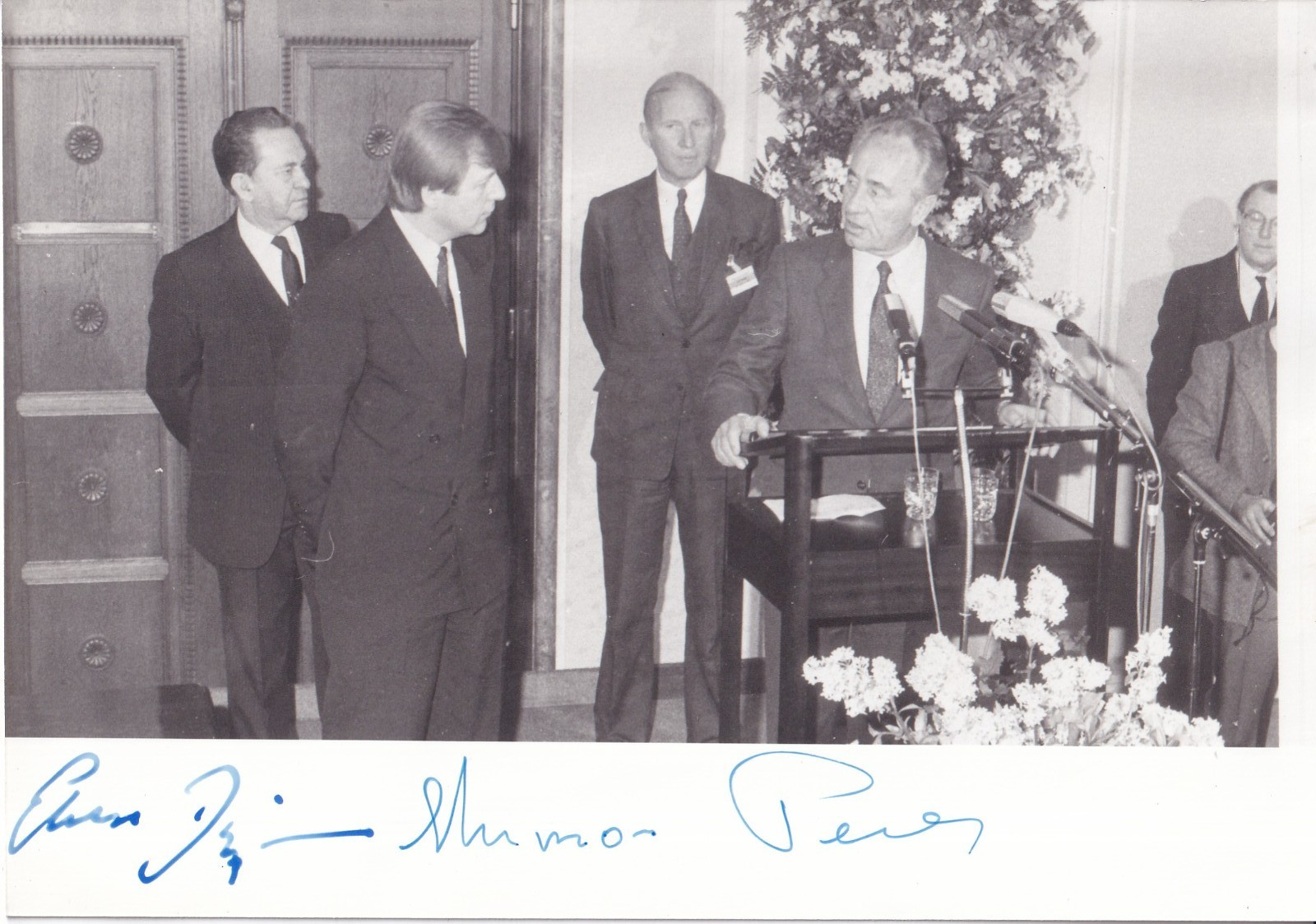 Shimon Peres - President of Israel + Eberhard Diepgen - 2 x original signed