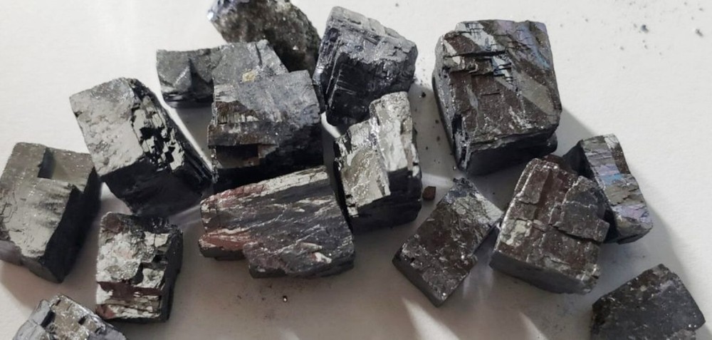 60 gm Surma ITHMID Kohl Pure Stone حجر الأثمد الطبيعي سرمه