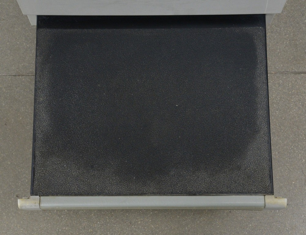 Midmark 404-005 Barrier Free Manual Exam Table