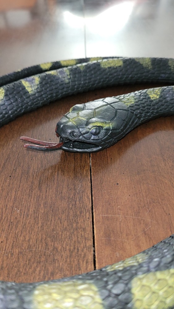 PYTHON 2007 Toy Major Trading Co Ltd. Made in China