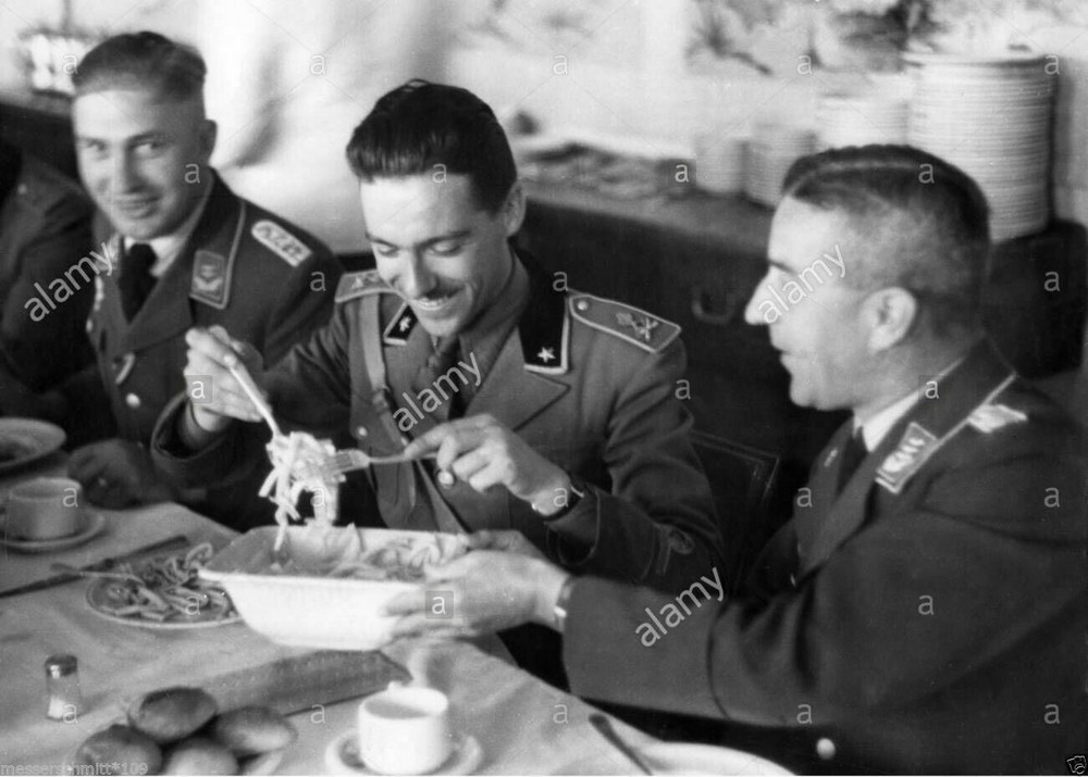 WW German Luftwaffe Mess Hall / Field Kitchen - DINING TABLE CLOTH - VERY NICE